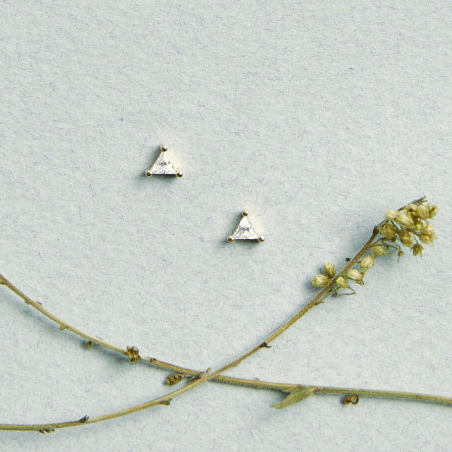 Triangle Solitaire Gold Stud Earrings- Quill Fine Jewelry