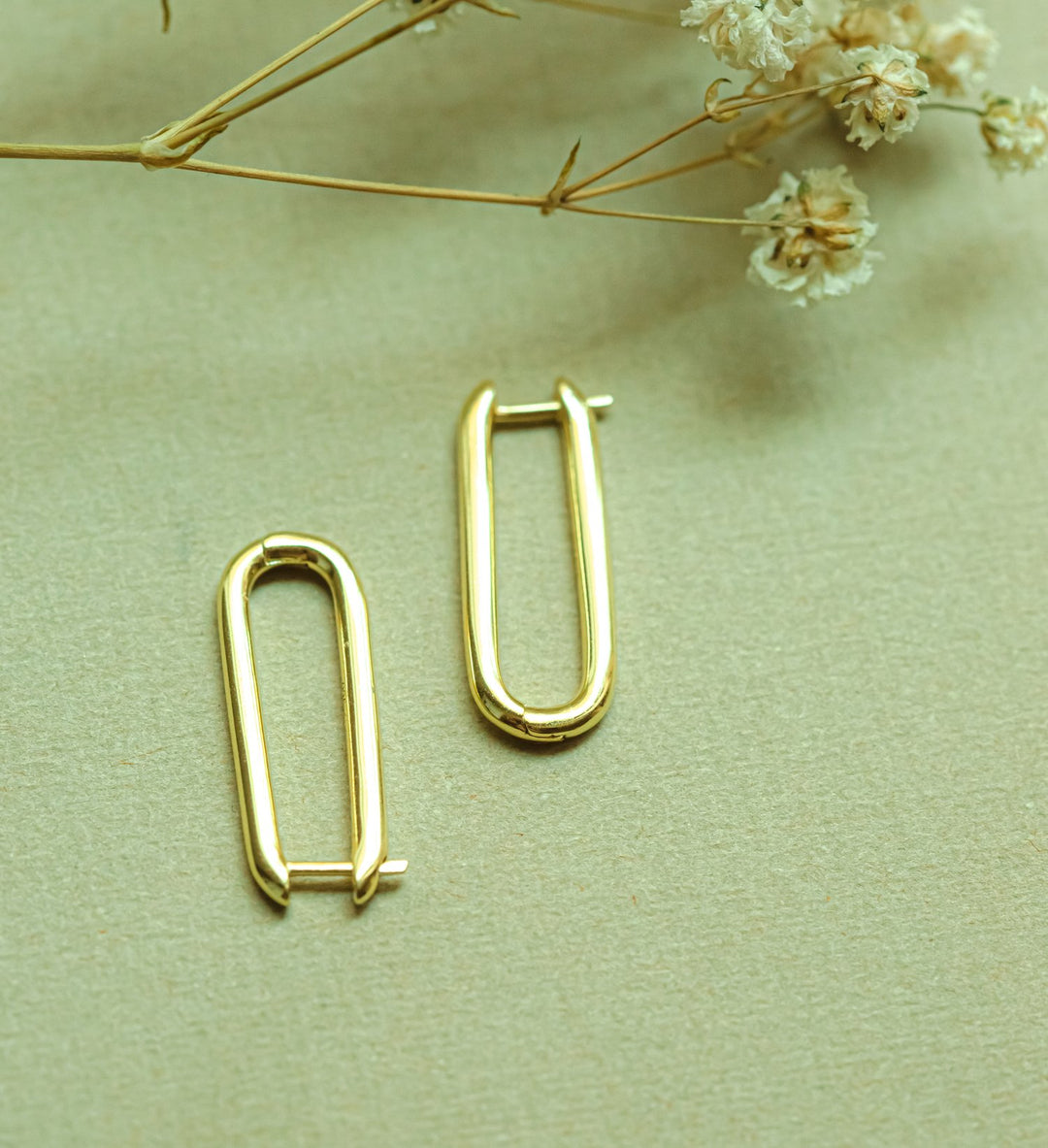 Lyla Gold Oval Hoop Earrings- Quill Fine Jewelry