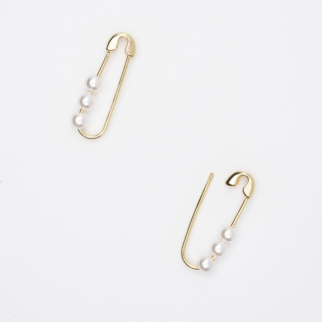 Elle Pearl and Gold Safety Pin Earrings – Quill Fine Jewelry and